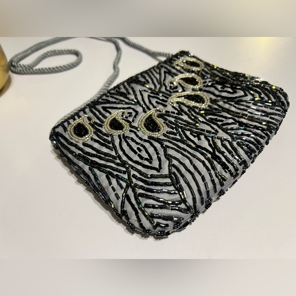 Pretty Vintage Blue & Gray Crossbody/Bag Beaded Satin Clutch with Cloth Rope - Picture 5 of 5